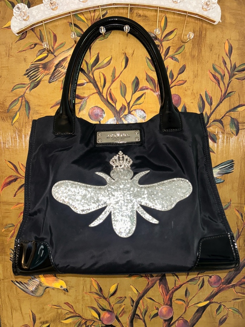 🩷MY FLAT IN LONDON QUEEN BEE rhinestone glitter tote satchel top handle bag